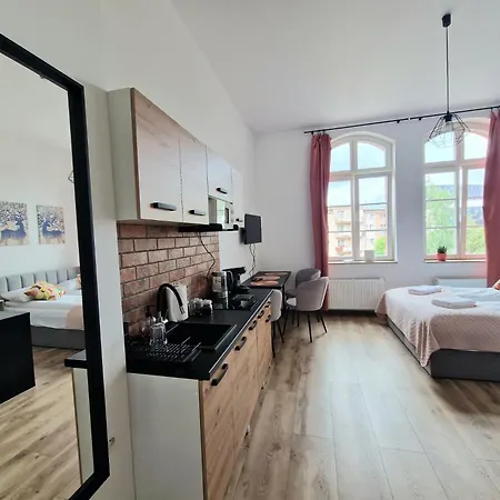 Live & Travel Waterlane Vintage *