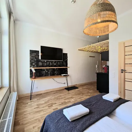 Live & Travel Waterlane Vintage *